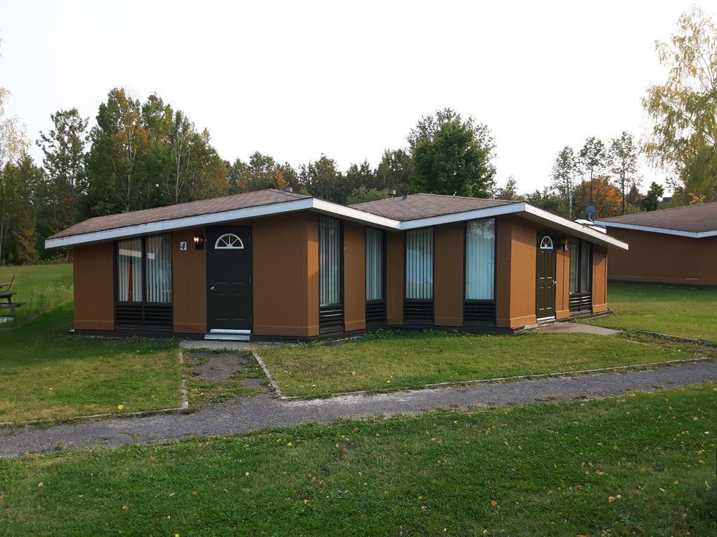 Chalets Du Lac Matapedia Val-Brillant Exterior foto